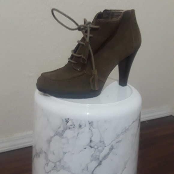 Anne Klein heels - Picture 3 of 4